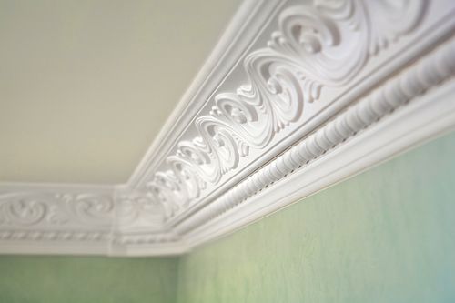 Moldura de gesso modelo antigo 